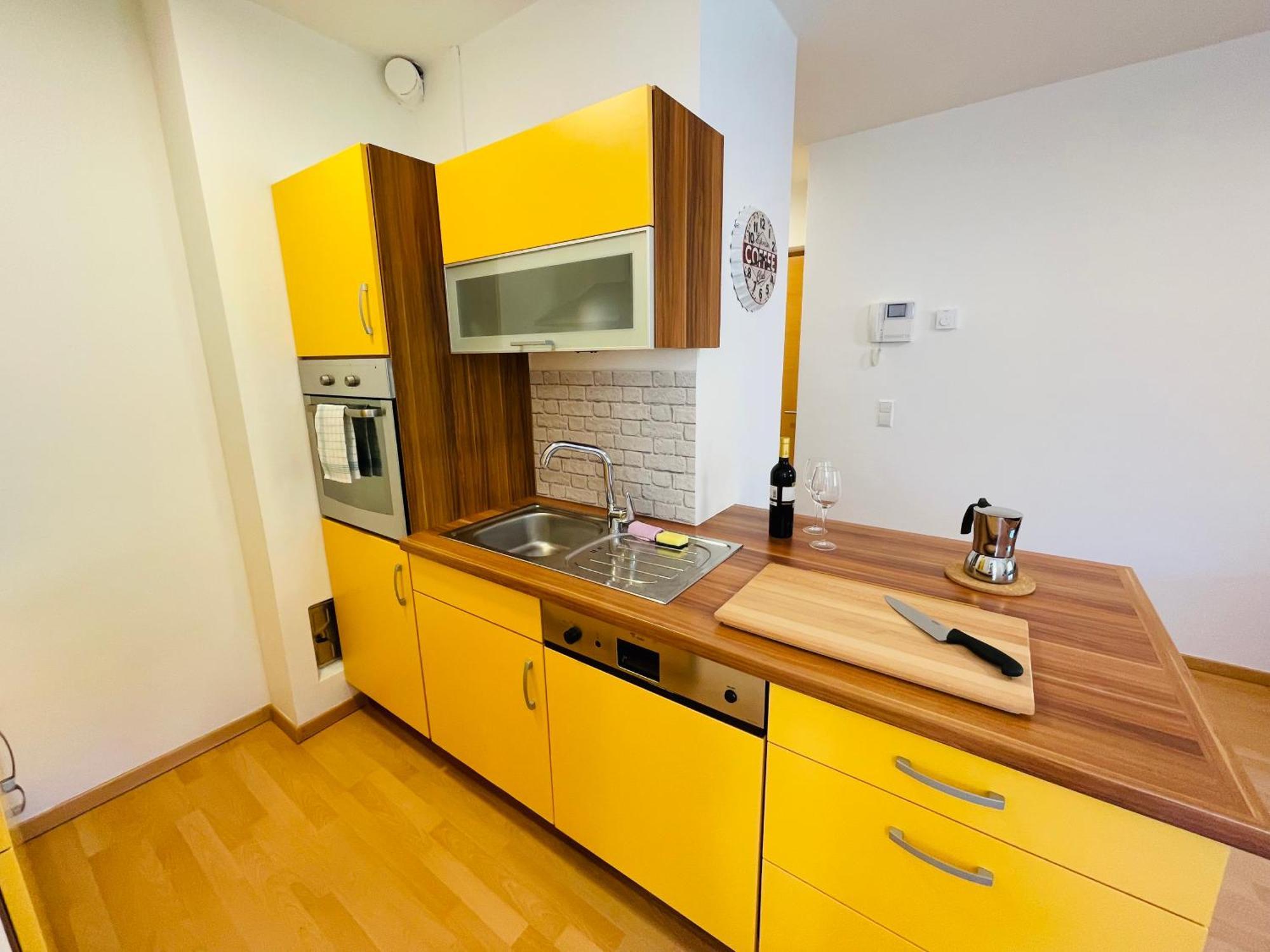 Ehrenburg Apartment Merano